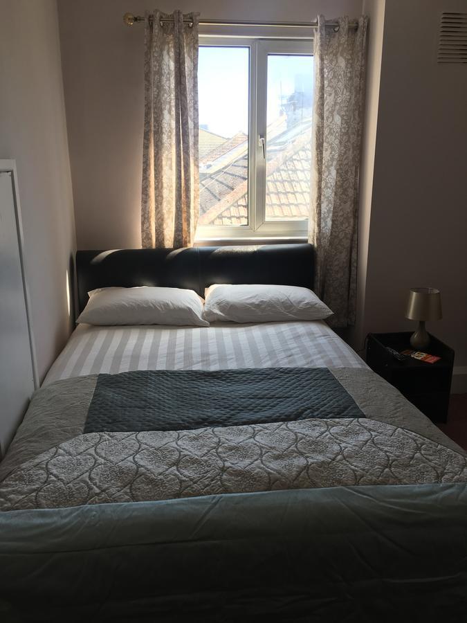 Отель Elris Essex House Клактон-он-Си Экстерьер фото